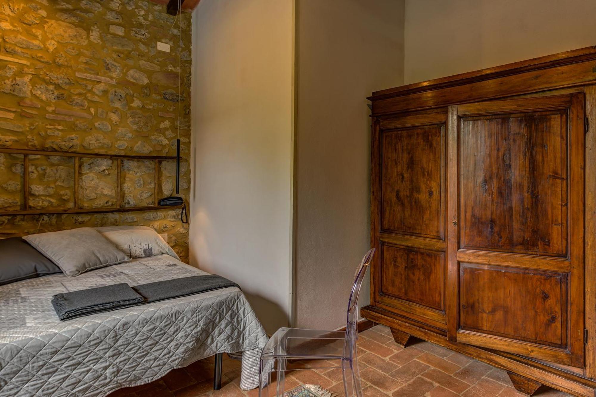 Agriturismo Casanova Di Pescille Farm stay *